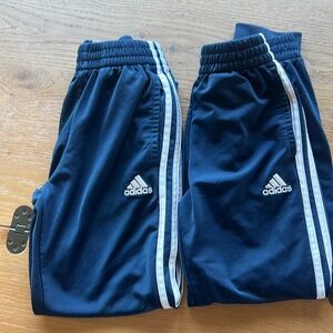 Adidas tricot boys size small (8) pants